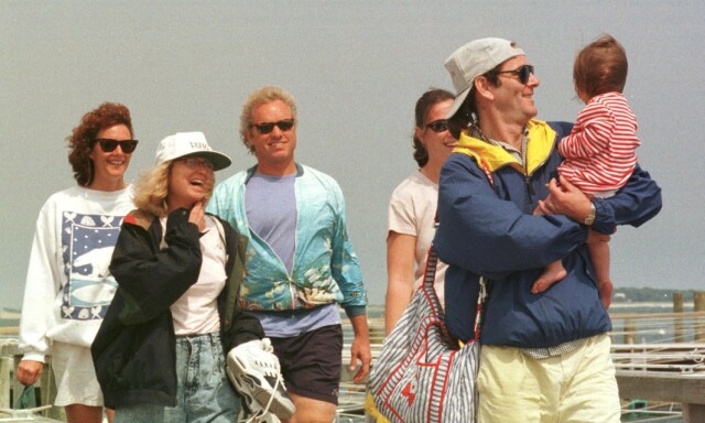 KENNEDY-FAMILIEN: Her er Saoirse Kennedy Hill med familien i Hyannis Port i New England i 1998. Foto: NTB Scanpix KENNEDY-FAMILIEN: Her er Saoirse Kennedy Hill med familien i Hyannis Port i New England i 1998. Foto: NTB Scanpix